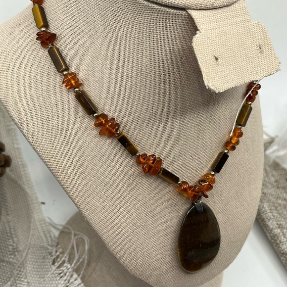 Vintage Adjustable Tiger's Eye Necklace with Sterling Silver Chain - Picture 10 of 16